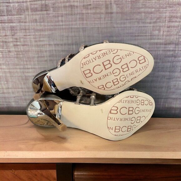NEW BCBGeneration Polands Women's Golden Leather Beaded Strappy High Heels 7 1/2 - Picture 7 of 7